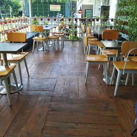 Green Red Hotel Syariah Jombang Ngoại thất bức ảnh