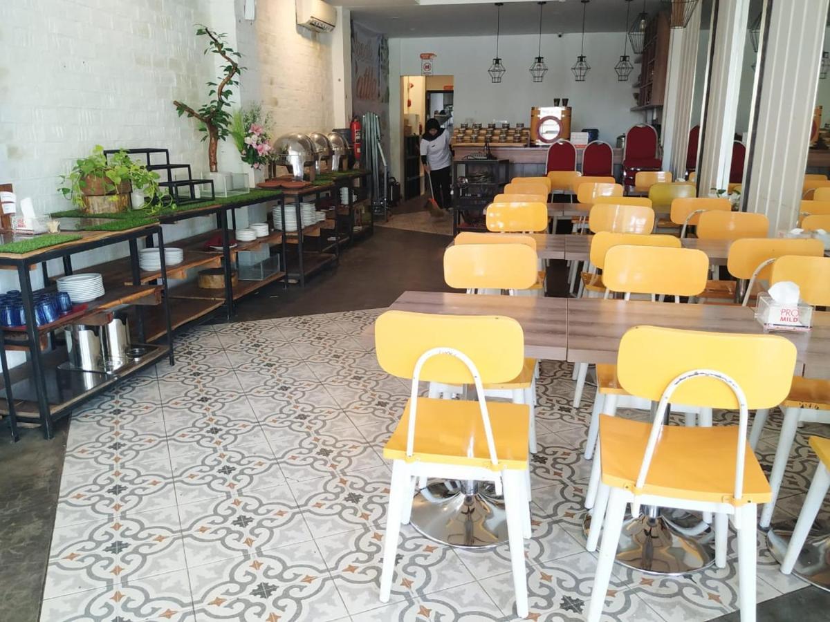 Green Red Hotel Syariah Jombang Ngoại thất bức ảnh