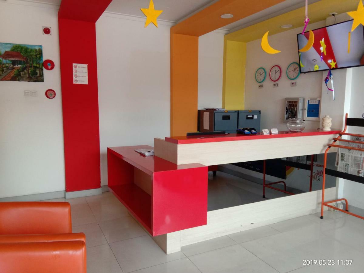 Green Red Hotel Syariah Jombang Ngoại thất bức ảnh